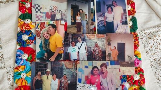 Fuxico feito por Carmem é admirado por vários famosos • Rômulo Ávila/ Itatiaia