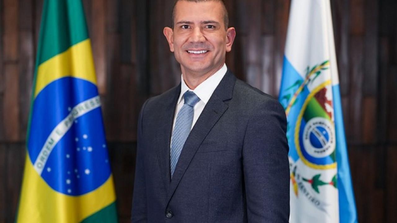 Qual é o número de Douglas Ruas (PL) para o Governo do RJ