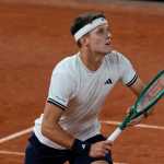 O que disse Mensik após eliminar João Fonseca em Roland Garros