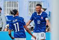 Com show de Mbappé e Olise, França goleia Suécia e avança às oitavas da Copa do Mundo