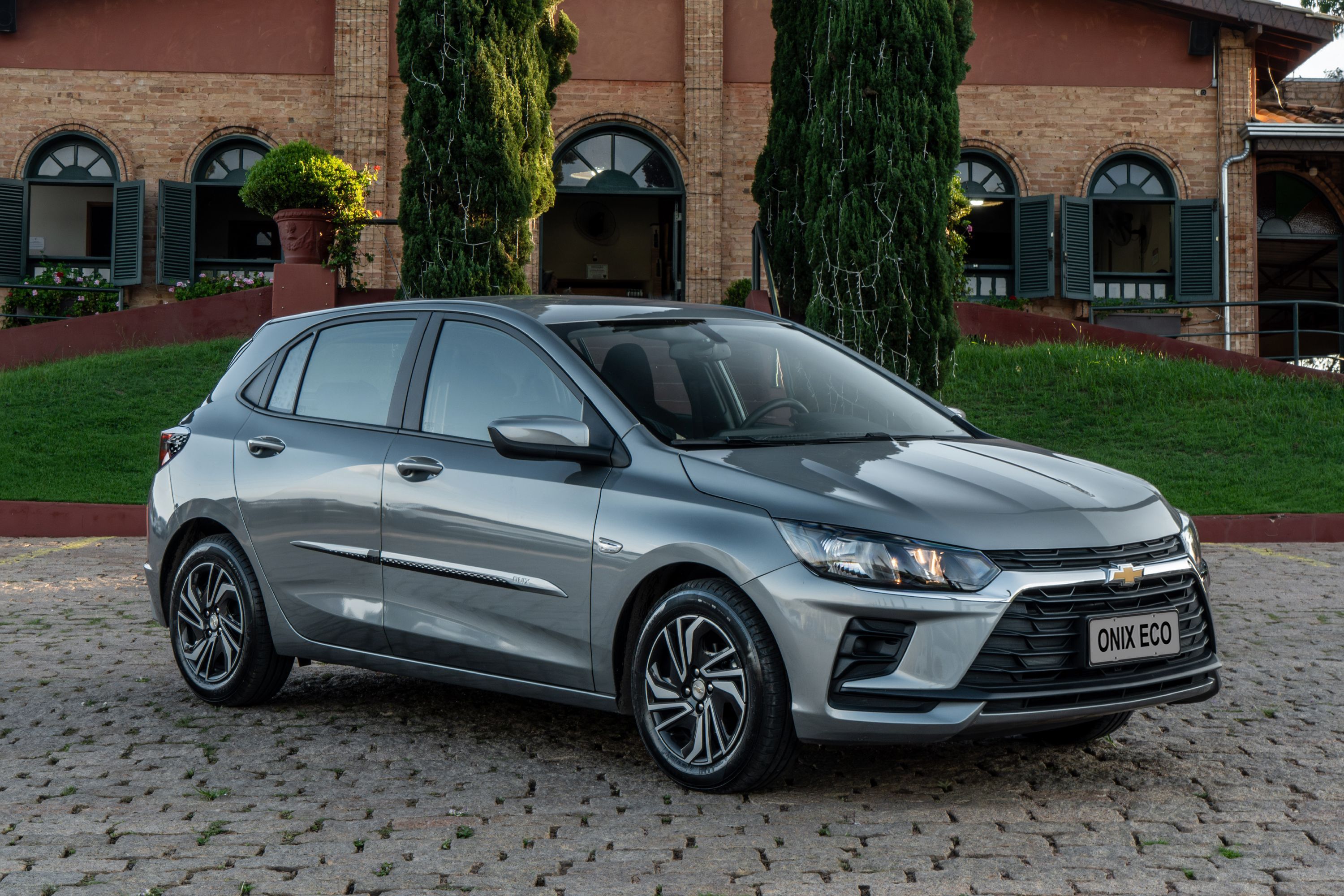 Como é o carro automático mais barato do Brasil que roda só com etanol