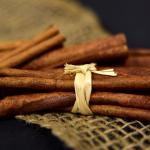 O ritual da canela que promete prosperidade, mas guarda uma surpresa