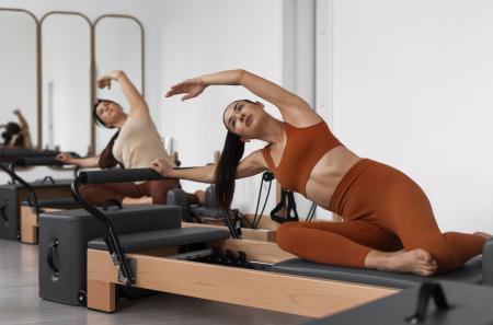 Criado por Joseph Pilates no início do século passado, o pilates combina fortalecimento muscular, alongamento e consciência corporal