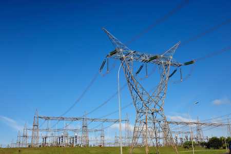 Linhas de transmissão de energia elétrica da usina hidrelétrica Itaipu Binacional