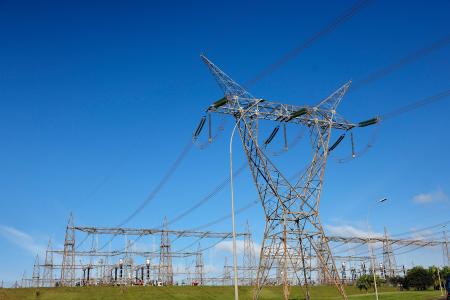 Linhas de transmissão de energia elétrica da usina hidrelétrica Itaipu Binacional