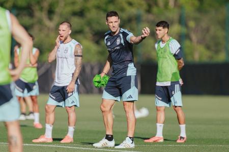 Campeão em 2022, Scaloni comanda a Argentina em mais uma Copa