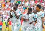 Senegal goleia Iraque e mantém esperanças de classificação na Copa