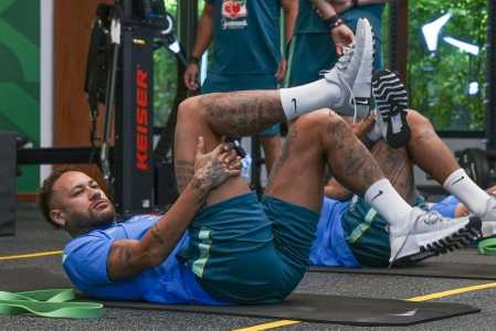 Neymar em atividade da Seleção Brasileira