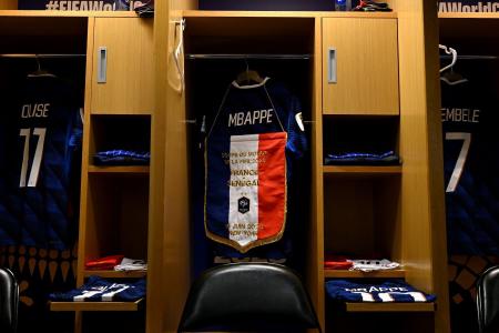 Vestiário da França preparado para duelo com o Iraque, pela Copa do Mundo