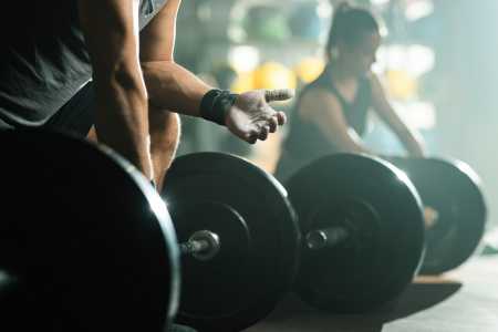 Imagem do Freepik de treino em uma academia particular