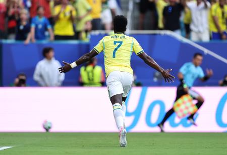 Brasil x Escócia: Vini Jr vibra com gol na Copa do Mundo