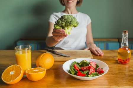 Uma dieta balanceada ajuda a melhorar a imunidade do corpo