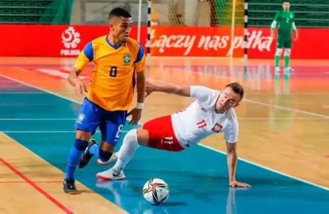 Leozinho quando atuava no futsal • Douglas Pingituro/CBF