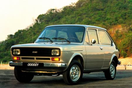 Fiat 147 completa 50 anos como ícone da indústria automotiva brasileira