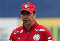Danilo nos planos? Abel define alternativas para Palmeiras no segundo semestre
