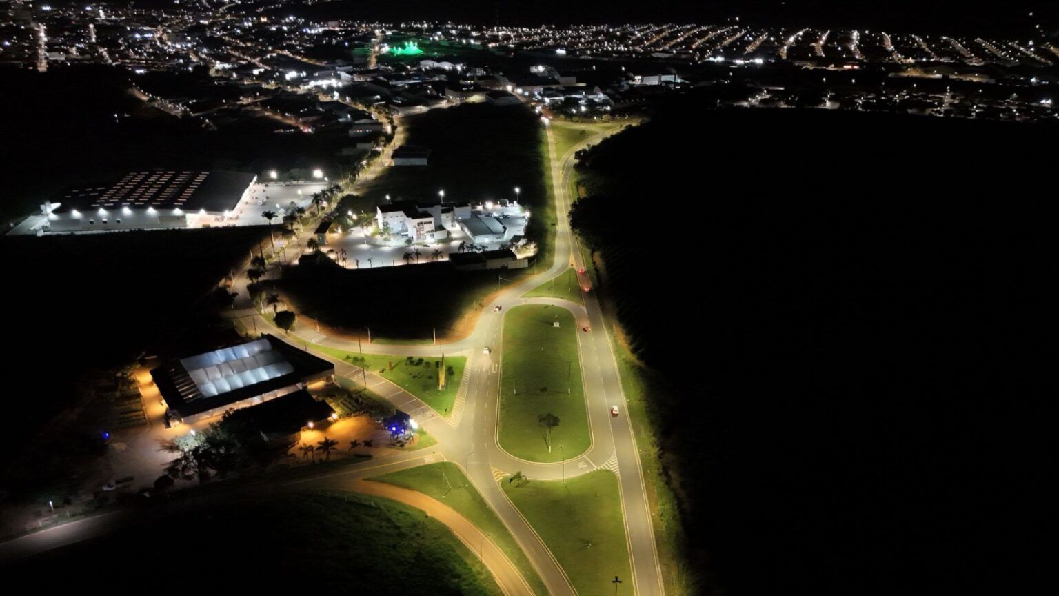 Concessionária instala nova iluminação no trevo de Três Pontas