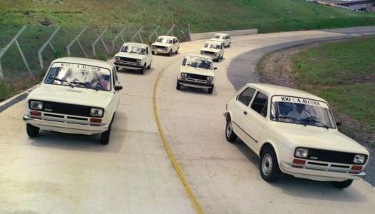Fiat 147 foi o primeiro carro de produção em série do mundo a rodar com etanol, em 1979 • Divulgação
