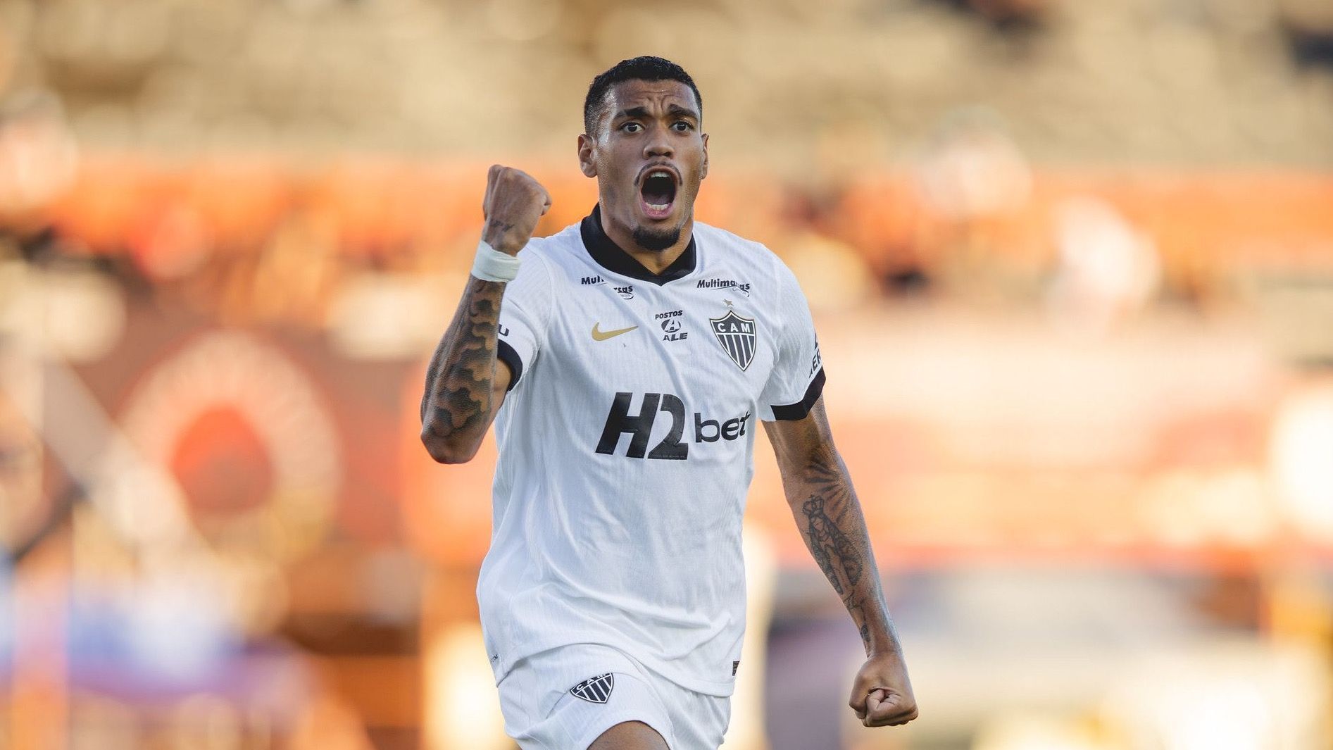 Titular do Atlético inicia julho com novo e longo contrato