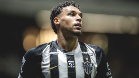 Victor Hugo, meia do Atlético