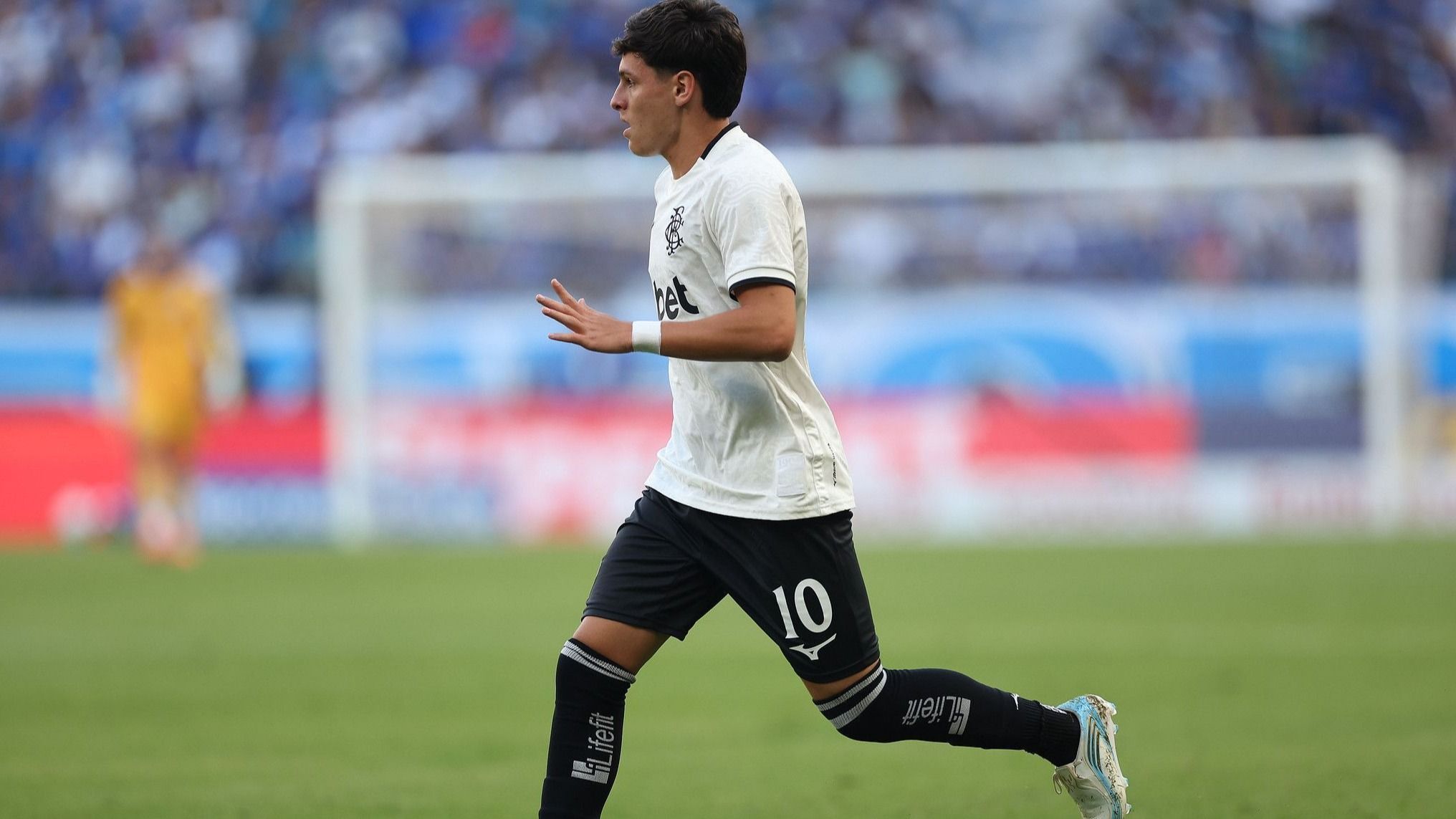 Camisa 10 do Botafogo é eleito o melhor em campo pela equipe da Itatiaia