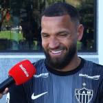 Ídolo do Atlético, Everson exalta Fábio e revela plano de carreira: 'Passar dos 40'