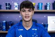 Cruzeiro oficializa contratação de meia ex-Palmeiras para as categorias de base