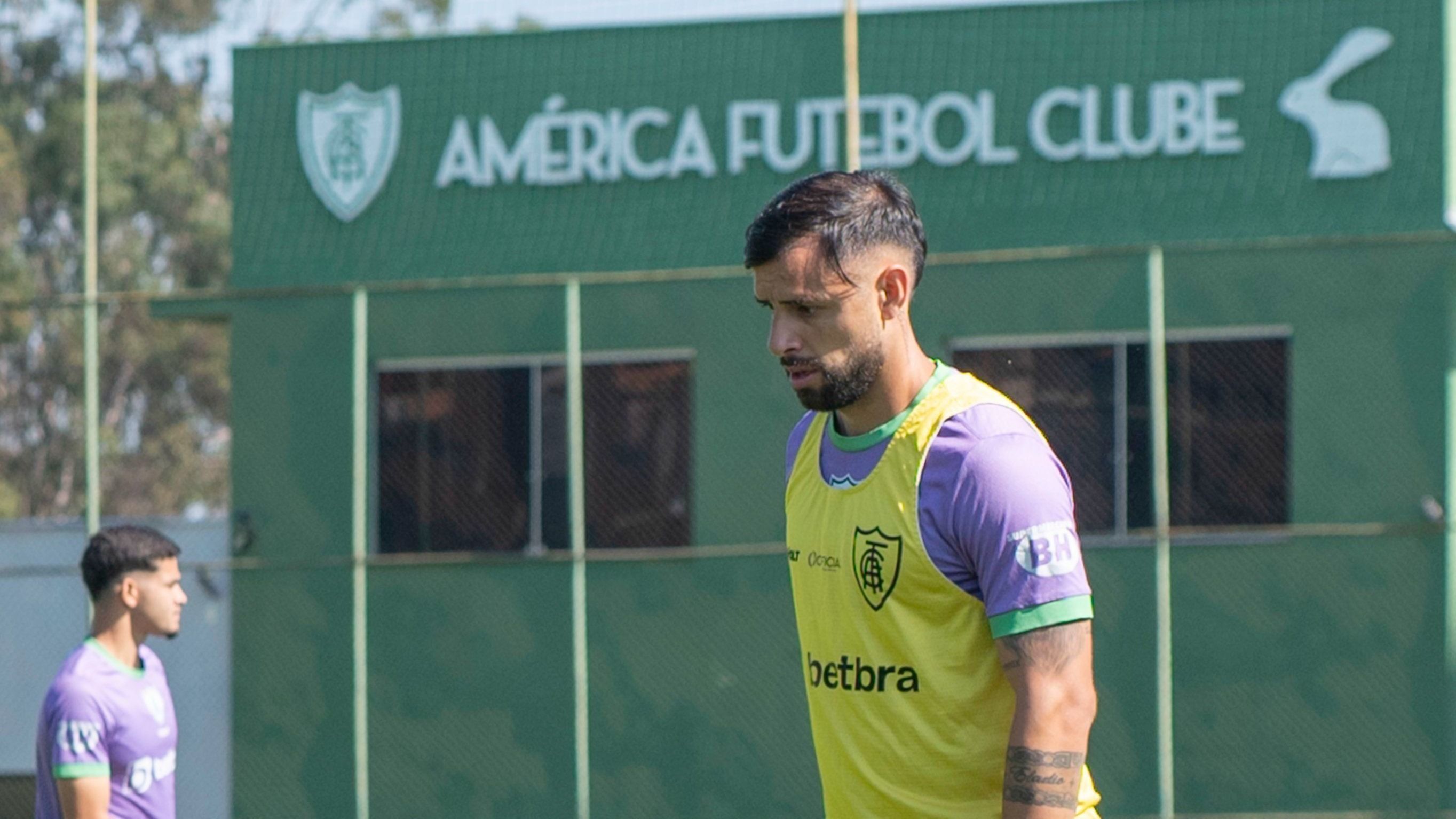 América se reapresenta no CT Lanna Drumond após vitória sobre o Goiás