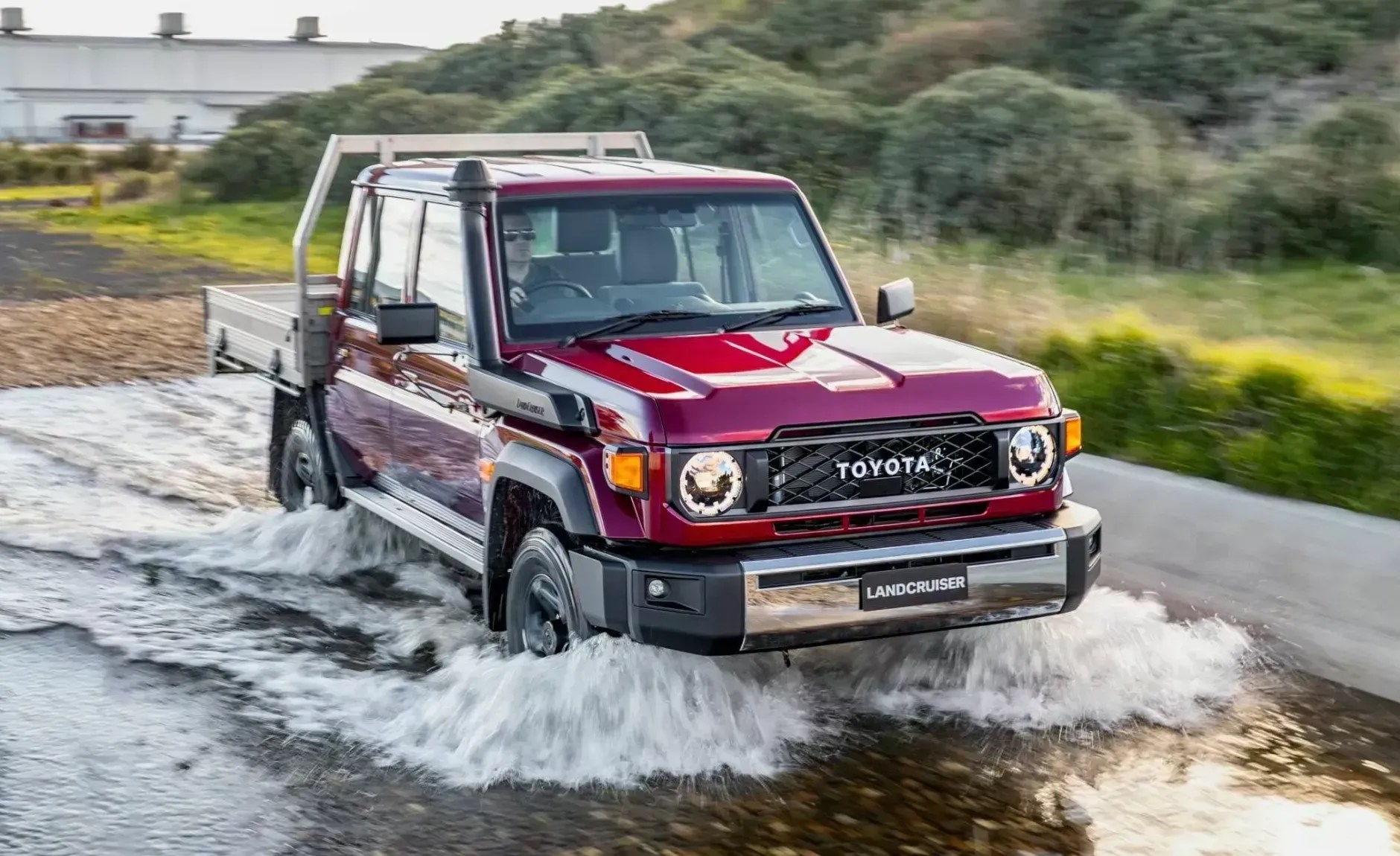 Toyota relança SUV de 1984 atualizado com o motor da Hilux