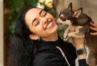 Mais do que pets: estudo revela por que cães e gatos se tornam apoio emocional