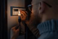 Vendaval no Rio: mais de 100 mil clientes permanecem sem energia elétrica nesta sexta (31)
