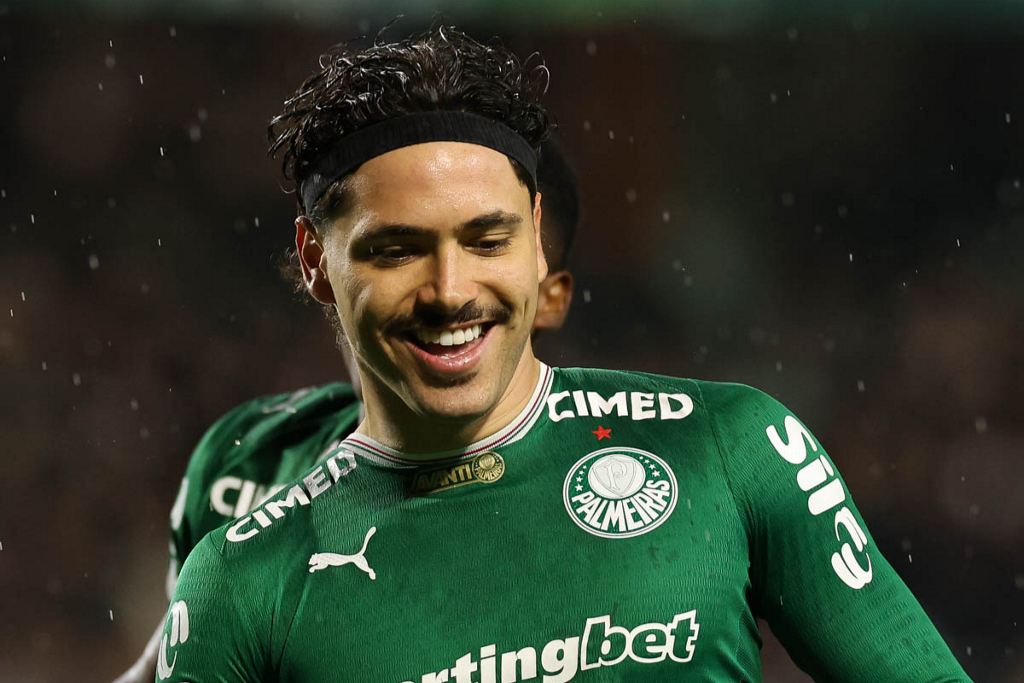 Em alta no Palmeiras, Mauricio revela desejo para futuro: 'Quero ficar'