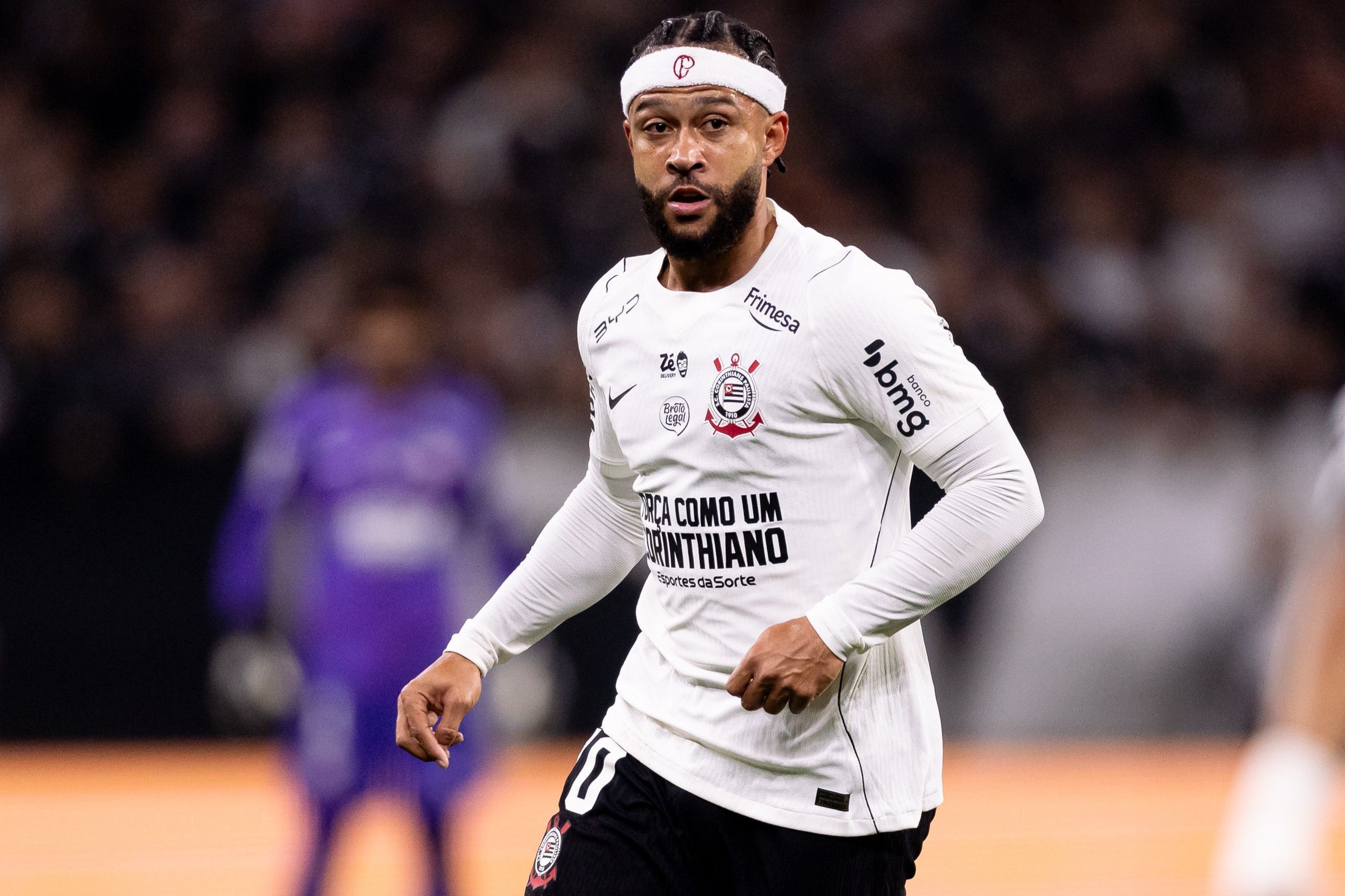 Corinthians aguarda conversa com Memphis para definir renovação