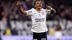 Kaio César manda recado sobre futuro após ganhar espaço no Corinthians