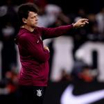 Diniz, do Corinthians, dispara contra gramado da Arena: 'Pior que já vi'
