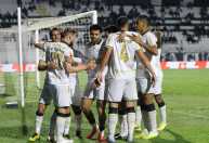 Ex-Cruzeiro brilha, Criciúma vence a Ponte Preta e vira líder na Série B