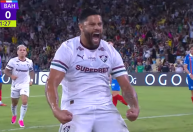 De pênalti, Hulk marca primeiro gol com a camisa do Fluminense
