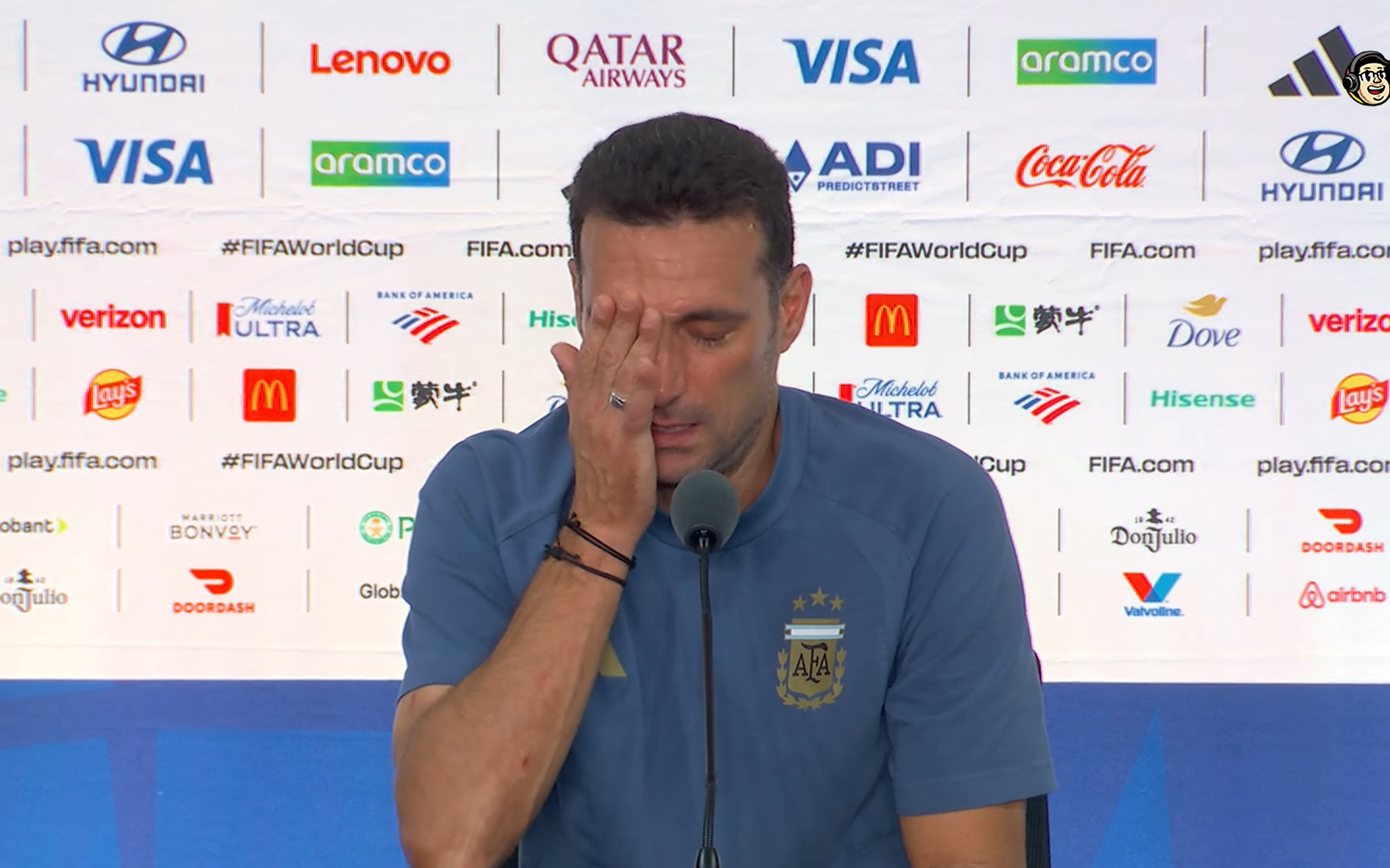 Técnico da Argentina, Scaloni chora e ‘desiste’ de coletiva após vice da Copa