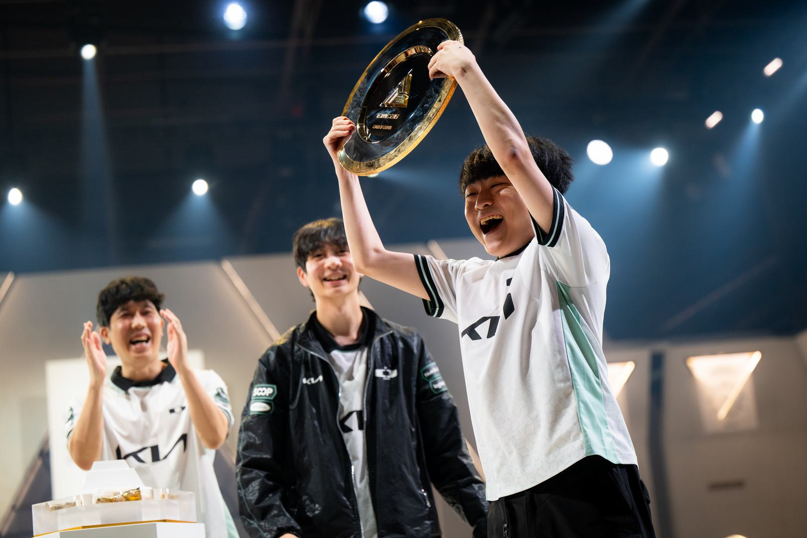 EWC 2026: Dplus Kia vence Karmine Corp e conquista título de League of Legends