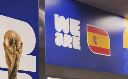Bandeira da Espanha no vestiário do SoFi Stadium