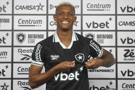 Danilo foi contratado pelo Botafogo em julho de 2025