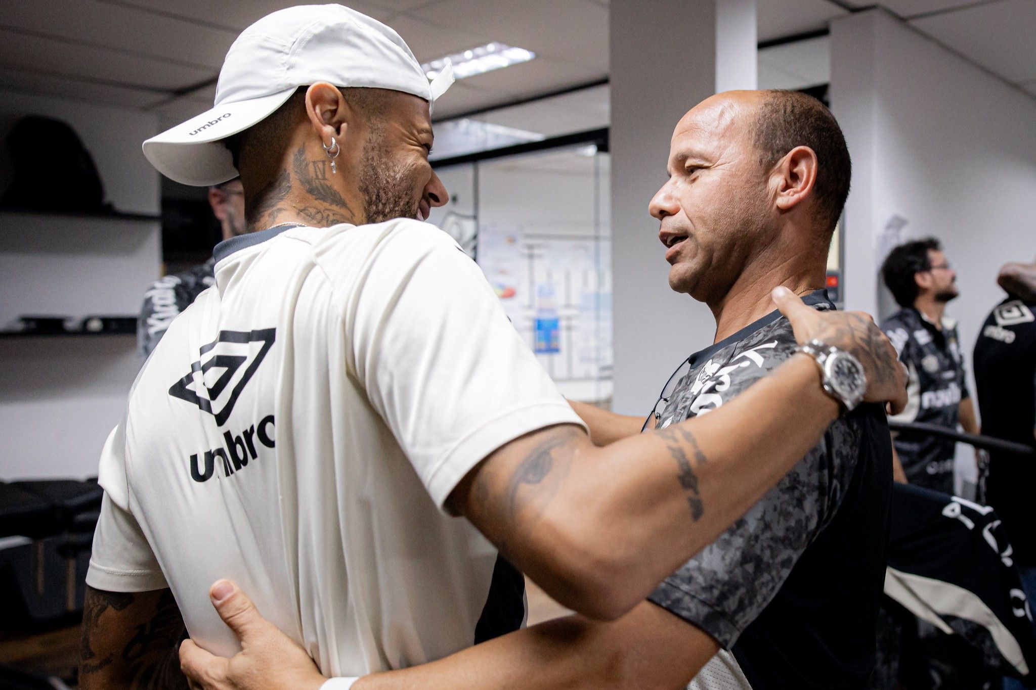 Neymar se reapresenta no Santos após disputa da Copa; saiba como foi