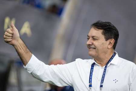 Presente? Gerente de futebol do Cruzeiro comenta participação de Pedrinho em equipe feminina