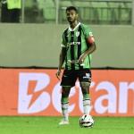 América perde zagueiro por lesão e se movimenta para regularizar reforços