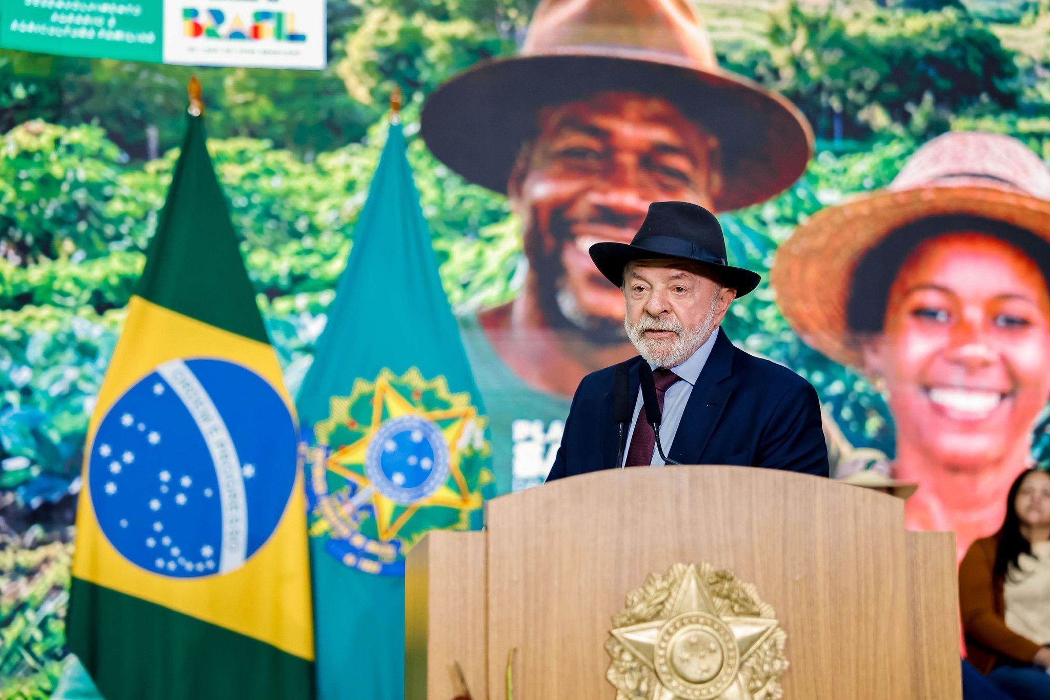 Às vésperas da campanha, Lula inaugura obras de infraestrutura no Ceará