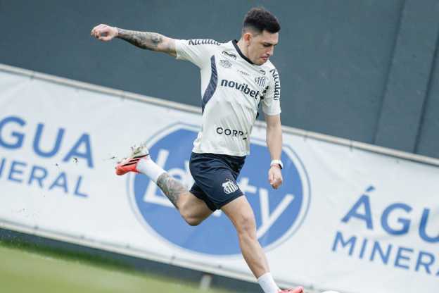 Santos encaminha renovação de Escobar; saiba detalhes