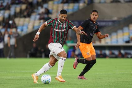 Estreia de Hulk pelo Fluminense em amistoso contra o Nova Iguaçu no Maracanã