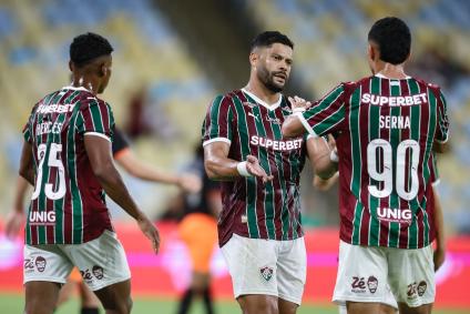 Estreia de Hulk pelo Fluminense em amistoso contra o Nova Iguaçu no Maracanã