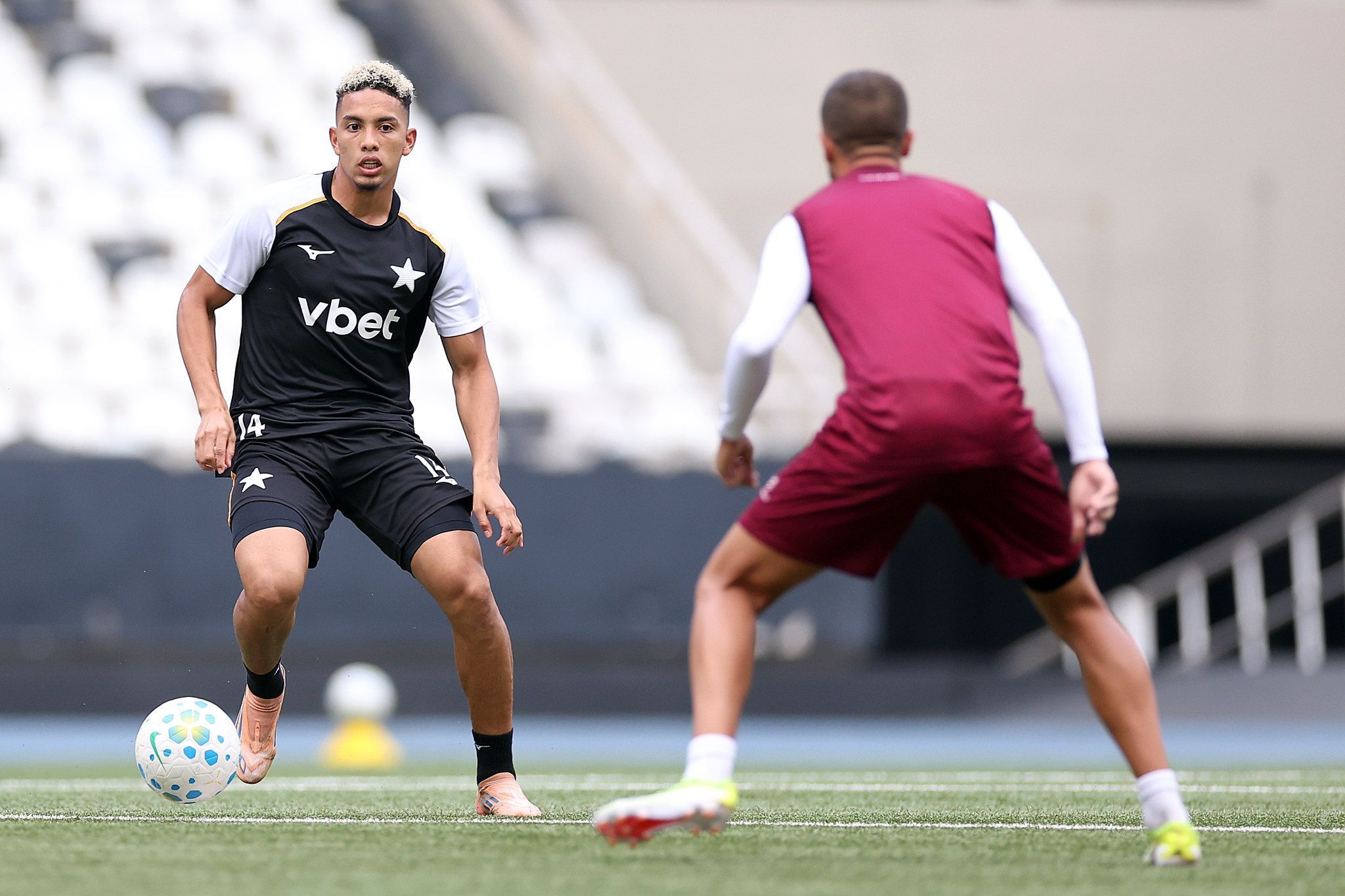 Botafogo disputa dois jogos-treino no mesmo dia e sai invicto; entenda