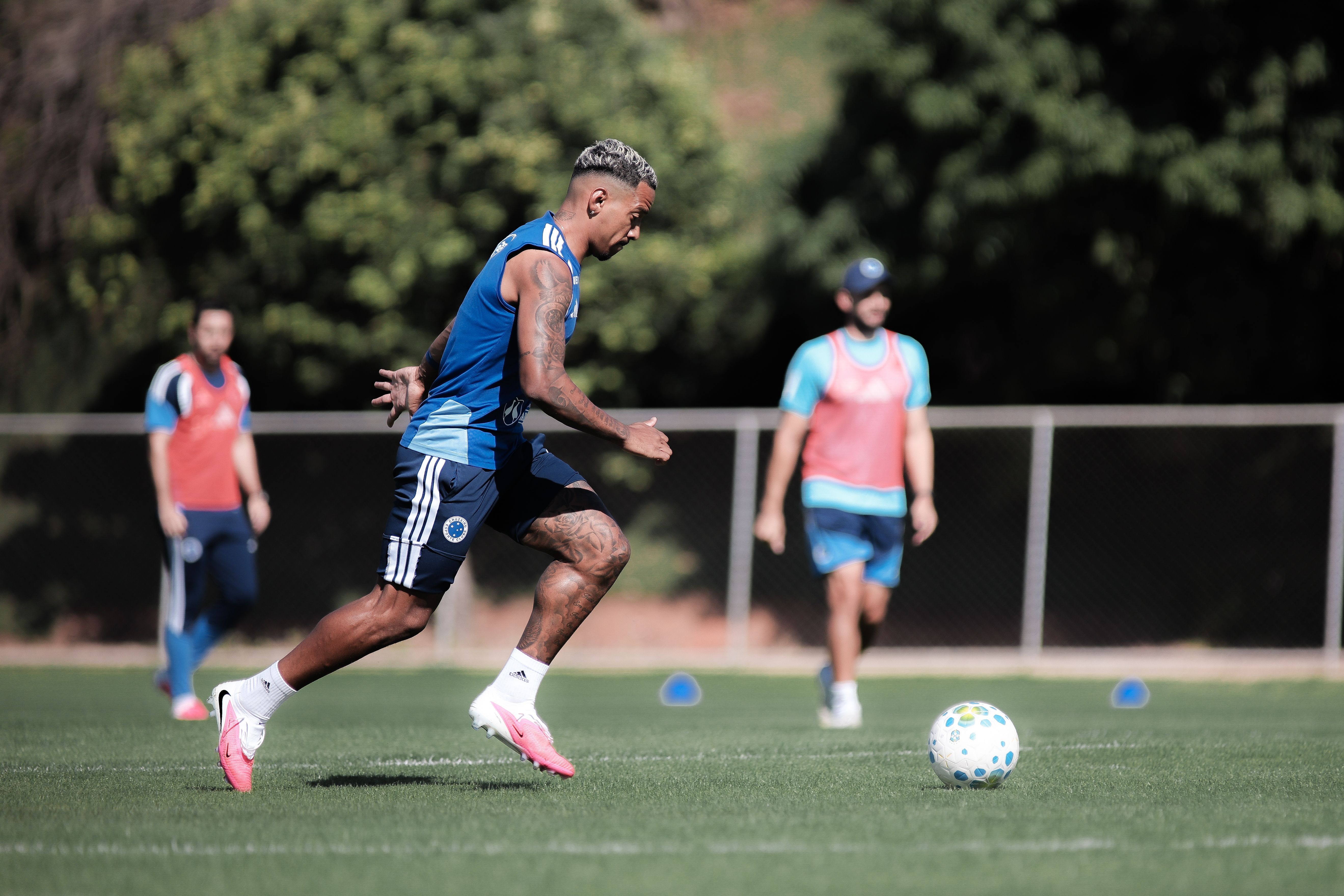 Cruzeiro abre período 'chave' antes de maratona decisiva no calendário