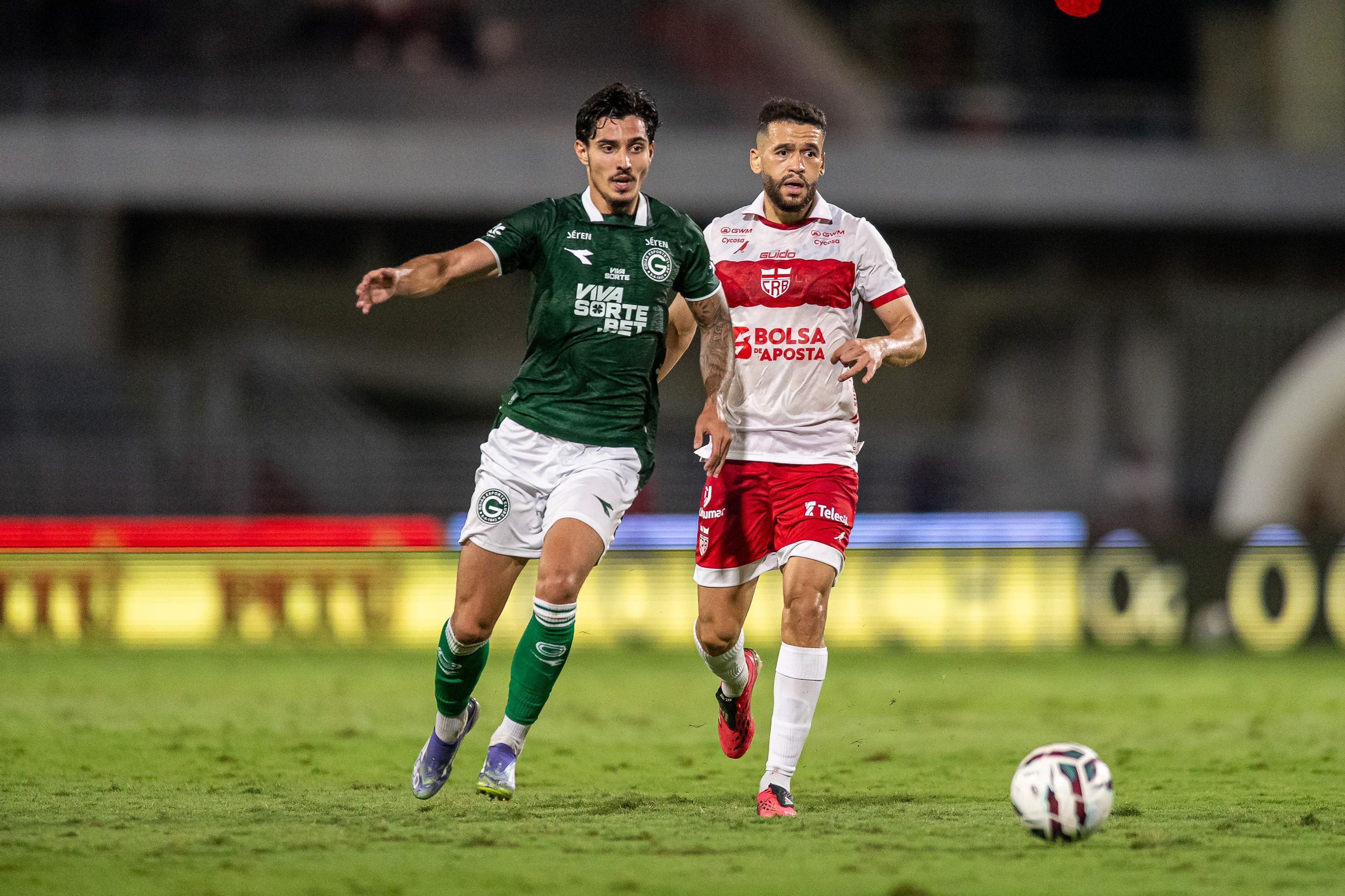 CRB tem reação relâmpago e busca empate com Goiás pela Série B do Brasileiro